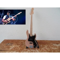 gitaar FENDER JAZZ bas van Sire Marcus Miller bass