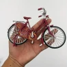 Miniatuur fiets met echt werkende trappers