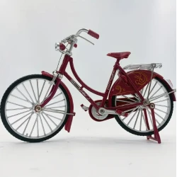 Miniatuur fiets met echt werkende trappers