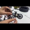 Vélo miniature avec pédales fonctionnelles