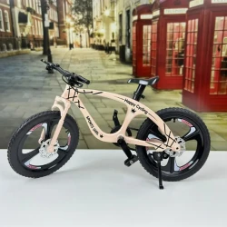 Vélo miniature avec pédales...