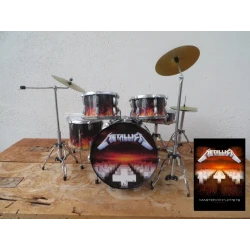 Drum kit from "Master of Puppets" - VERY DETAILED!